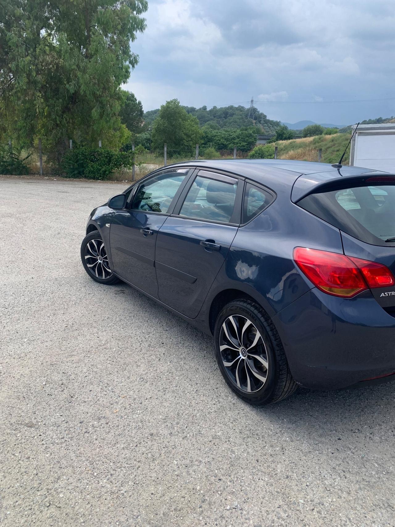 Opel Astra 1.7 CDTI 110CV 5P Cosmo 150000KM
