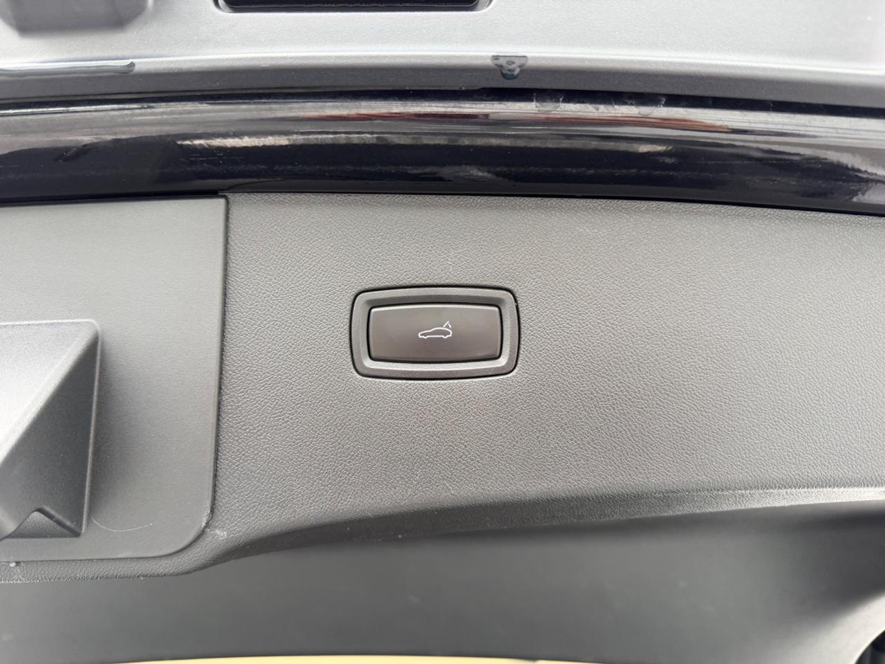 Porsche Cayenne Coupé 3.0 V6 E-Hybrid Platinum Edition