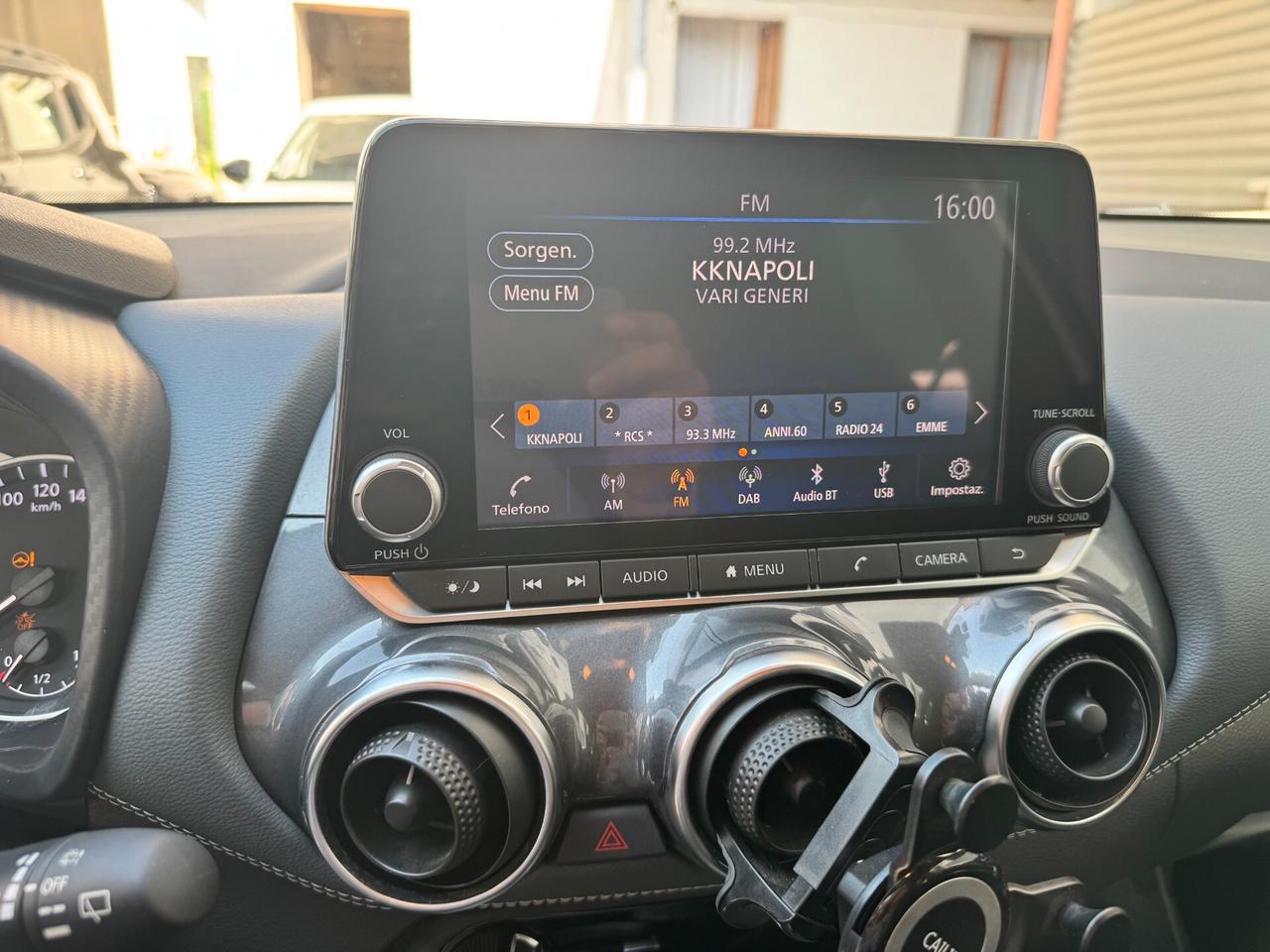 Nissan Juke 1.0 DIG-T 117 CV DCT N-Connecta
