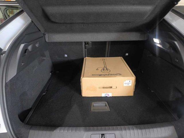 PEUGEOT e-3008 - motore elettrico (73kWh) 210 CV Allure Busin