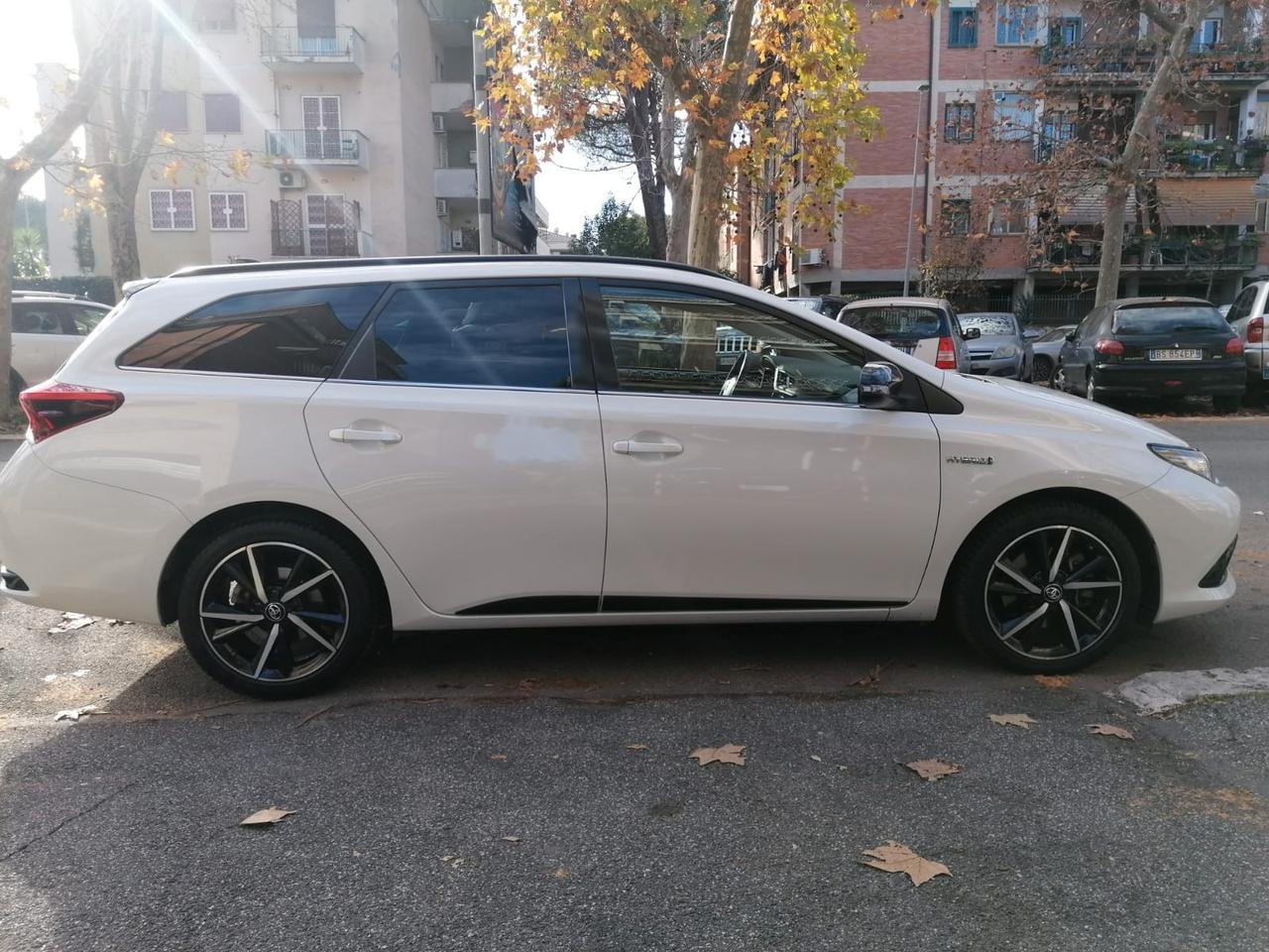 Toyota Auris Touring Sports 1.8 Hybrid Lounge