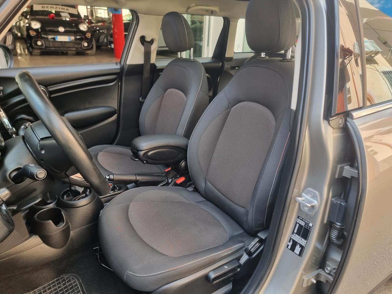 Mini 1.5 One 75 CV X NEO PATENTATI TETTO APIRBILE
