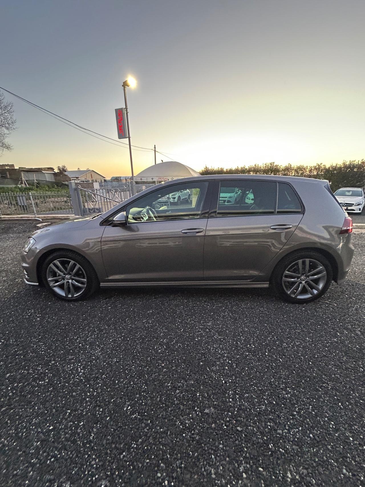 Volkswagen Golf 1.6 TDI 110 CV 5p. R-Line BlueMotion