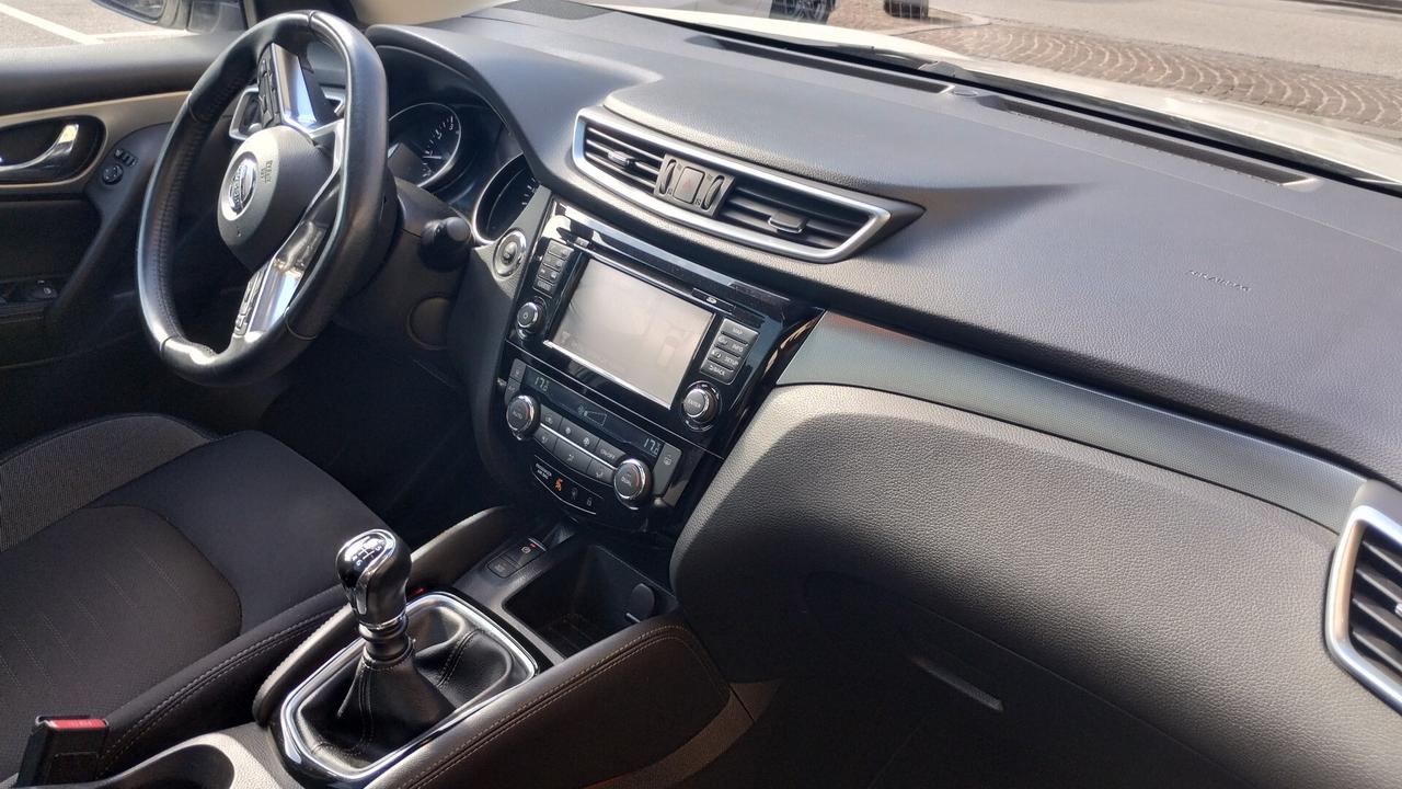 Nissan Qashqai 1.2 DIG-T N-Connecta