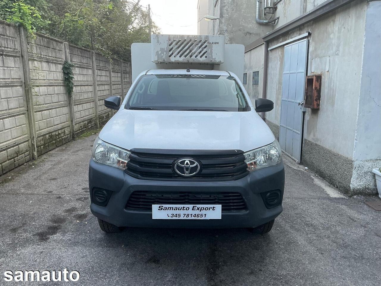Toyota Hilux 2.4 D-4D 4WD 2porte Chissas & Cab Com
