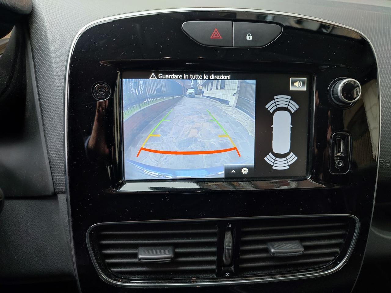 Renault Clio Intens Moschino 0.9 ENERGY TCe #9843