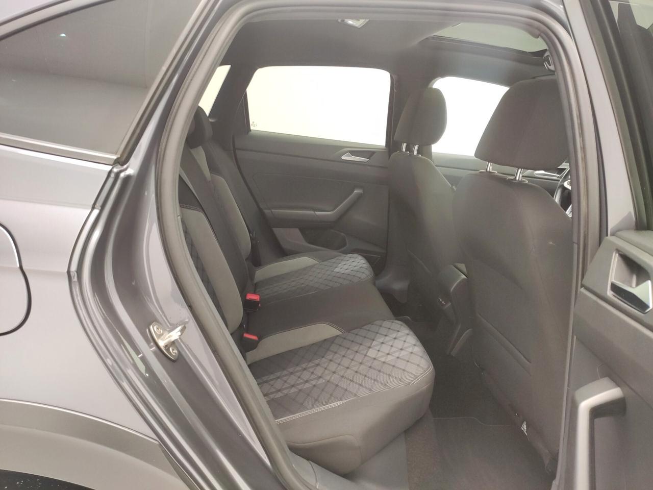 Volkswagen Taigo 1.0 TSI 115 CV DSG R-Line