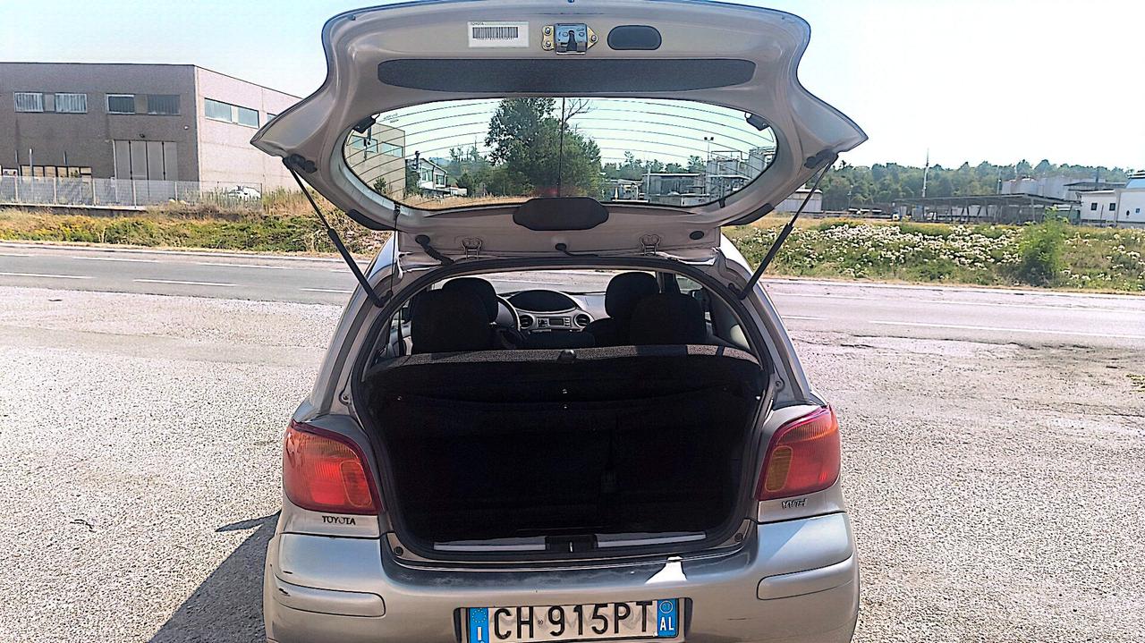 Toyota Yaris 1.0i 16V cat 3 porte Sol