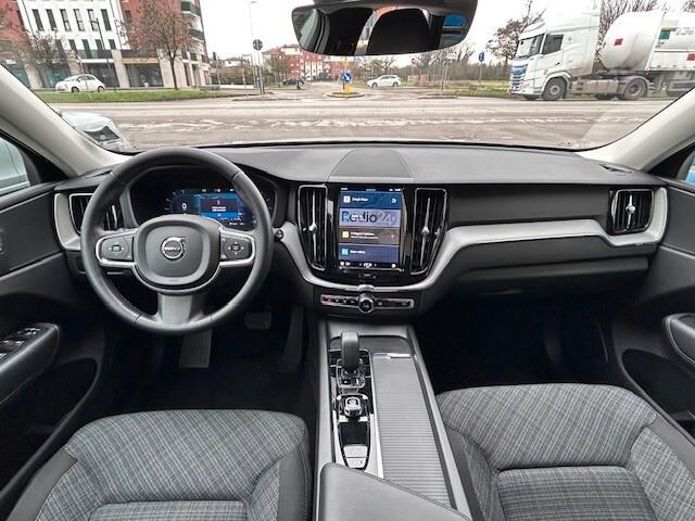 Volvo XC 60 XC60 B4 (d) automatico Core SUBENTRO LEASING