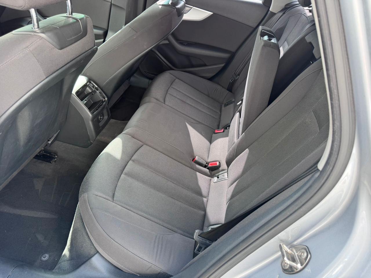 Audi A4 Avant 2.0 TDI 122 CV S tronic Business