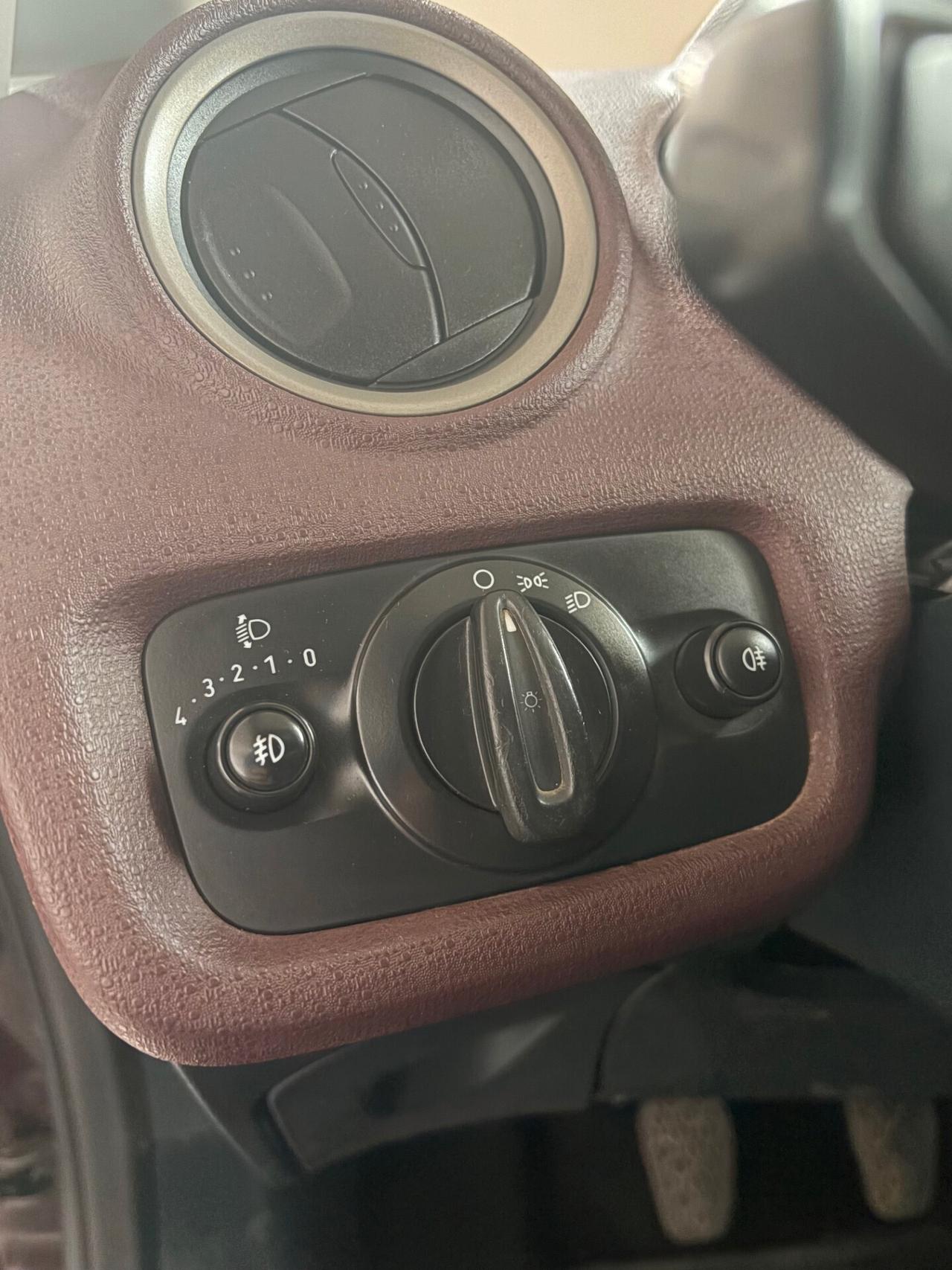 FORD FIESTA 1.4 GPL (UNIPROP.)