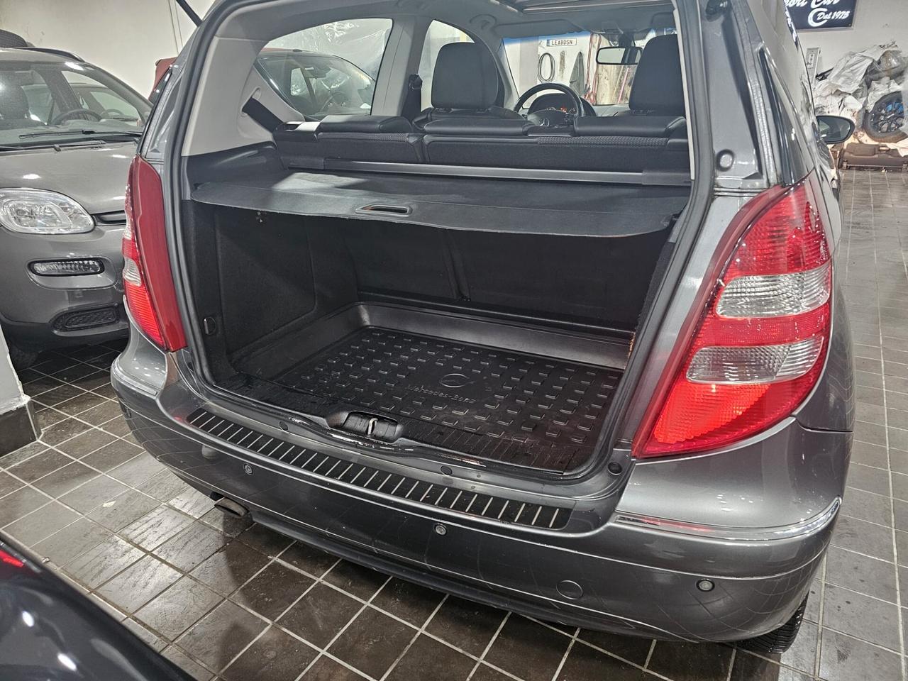 MERCEDES-BENZ CLASSE A180 CDI 110CV AVANTGARDE CAMBIO AUTOMATICO