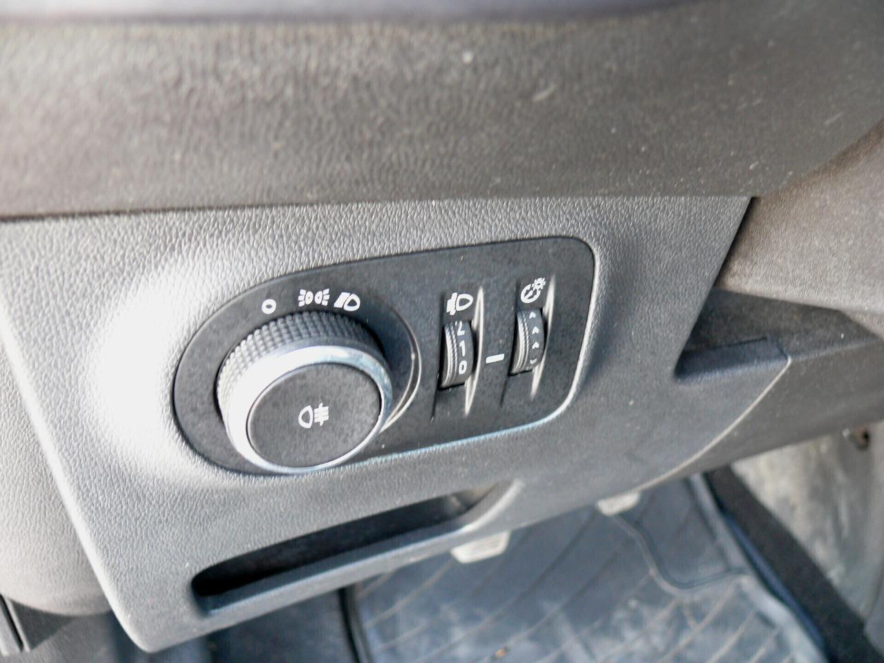 Opel Corsa 1.4 75 CV 5 porte - (M1341)