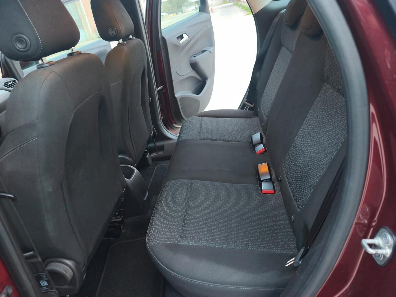 Opel Crossland X 2019---1.2 Benzina Neopatentati