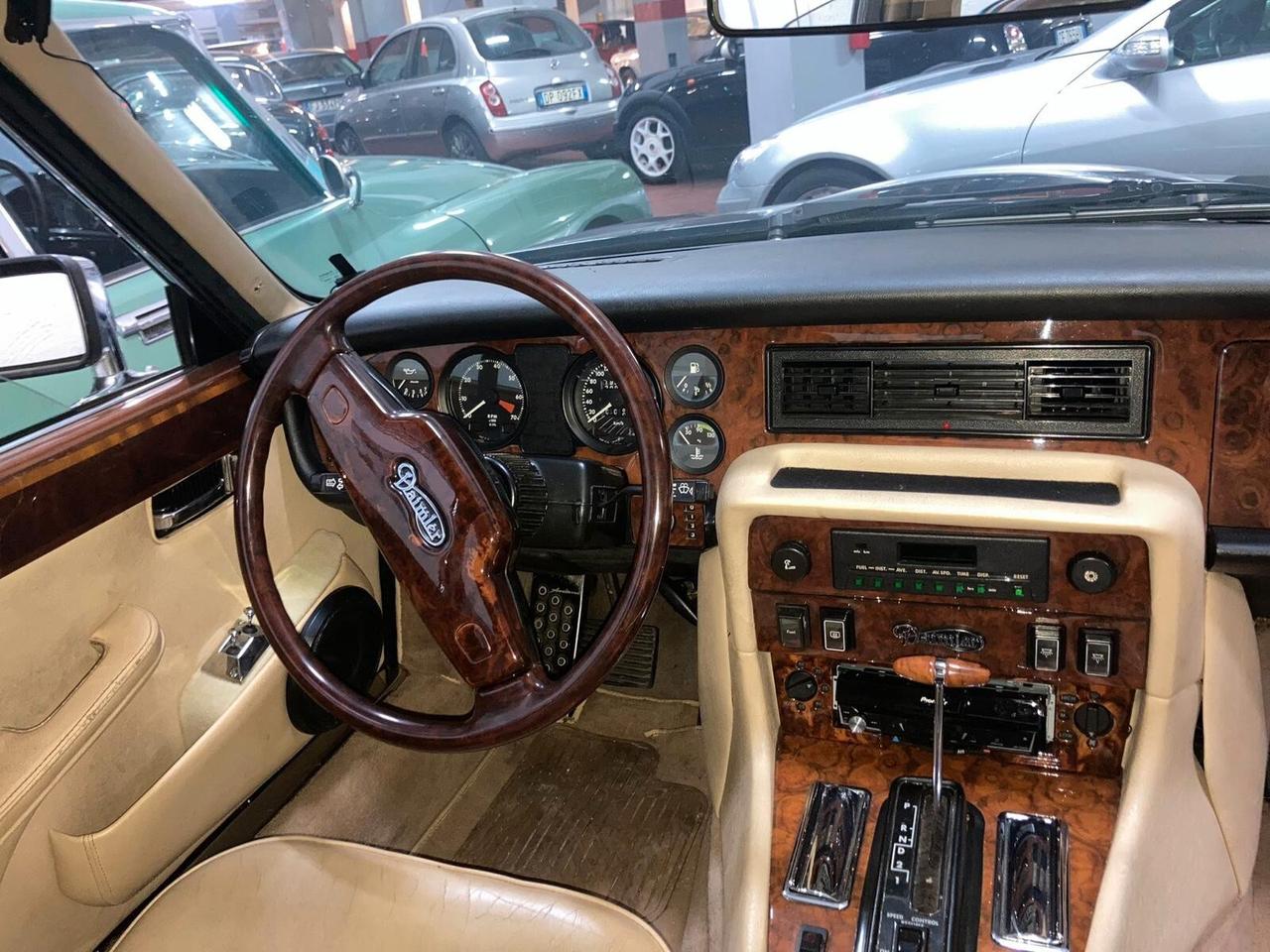 Daimler Double Six
