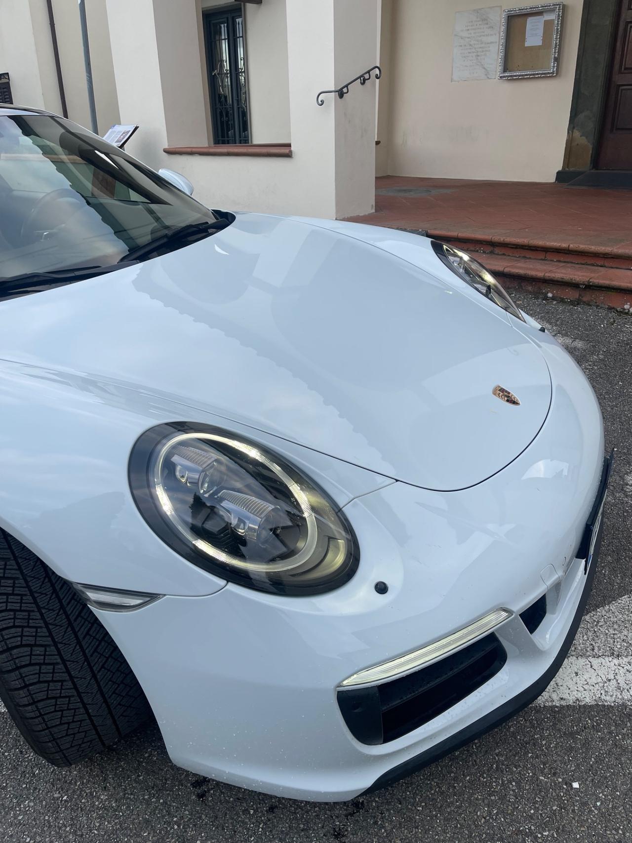 Porsche 911 3.0 Carrera 4 GTS Coupé