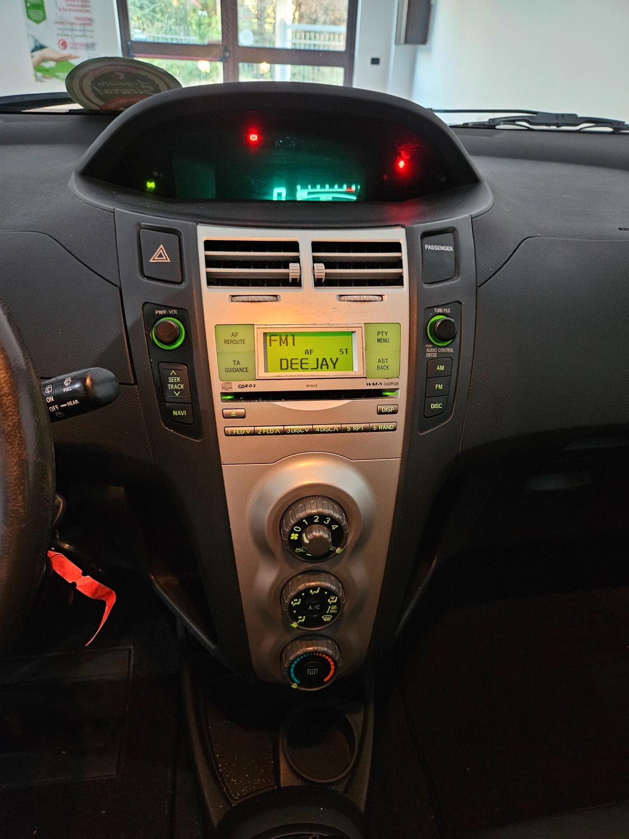 Toyota Yaris 4-4D Sol