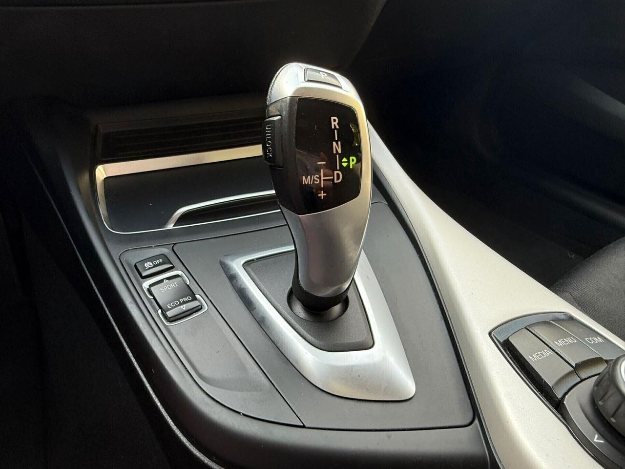 Bmw 118d 5p. Advantage cambio aut.