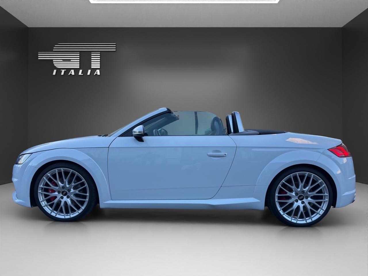 Audi TTS Roadster 2.0 TFSI 310 CV S tronic quattro.
