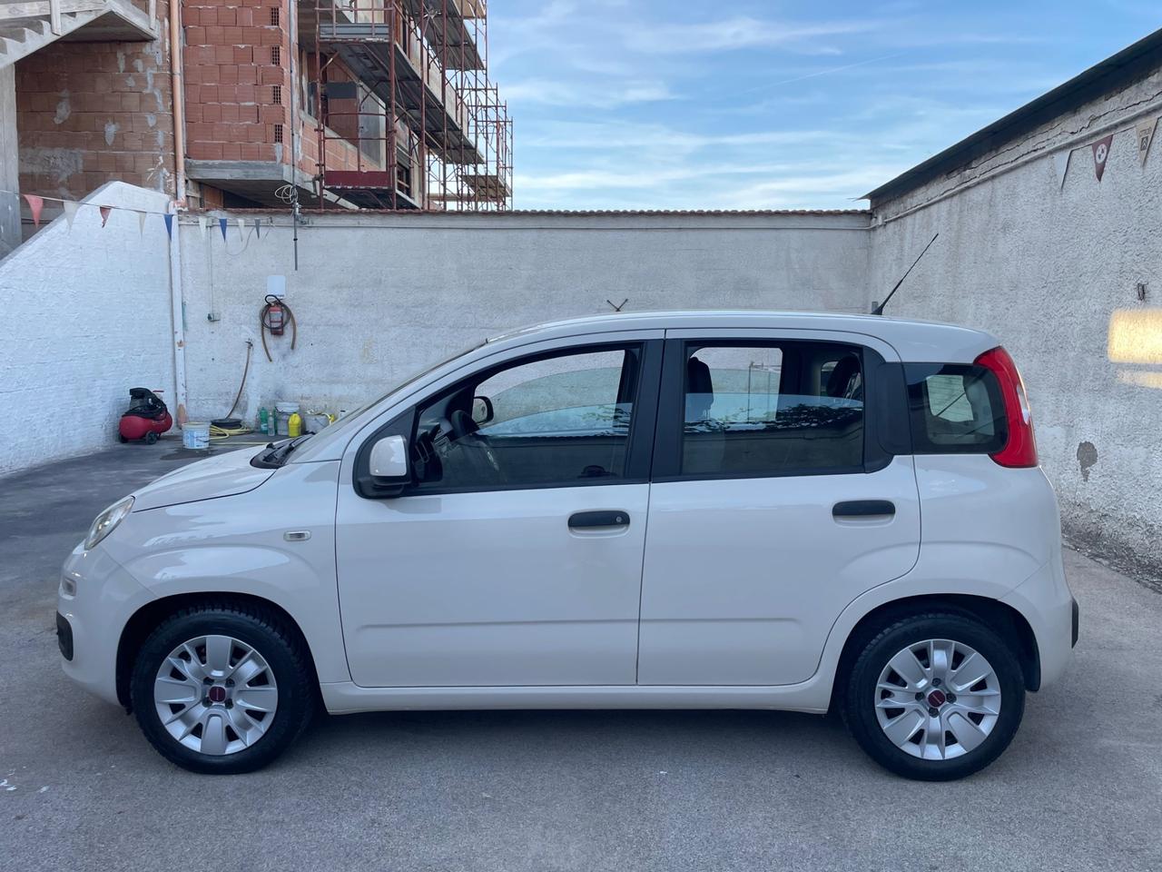 Fiat Panda 1.2 EasyPower Lounge dal nord italia tagliando e distribuzione ok