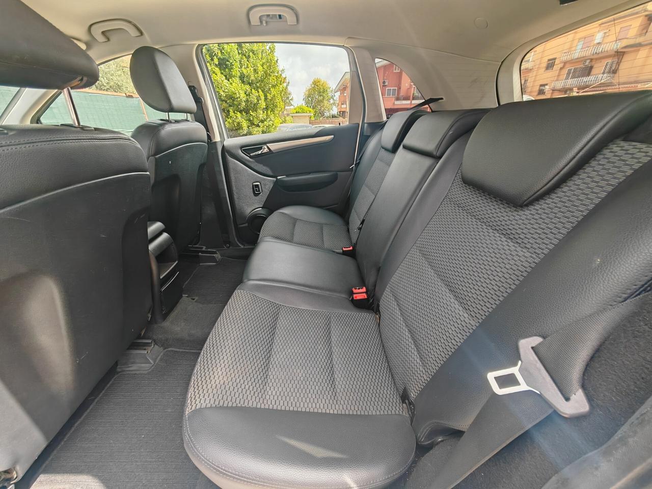 Mercedes-benz B 180 B 180 CDI Sport NAVI
