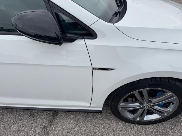 Volkswagen Golf 1.5 TSI 5p. Sport -R line