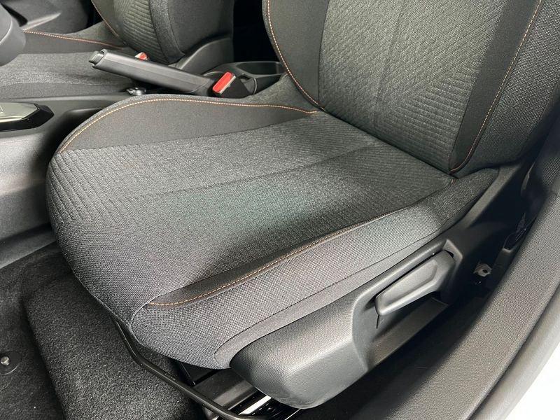 Peugeot 208 208 Hybrid 100 e-DCS6 Style