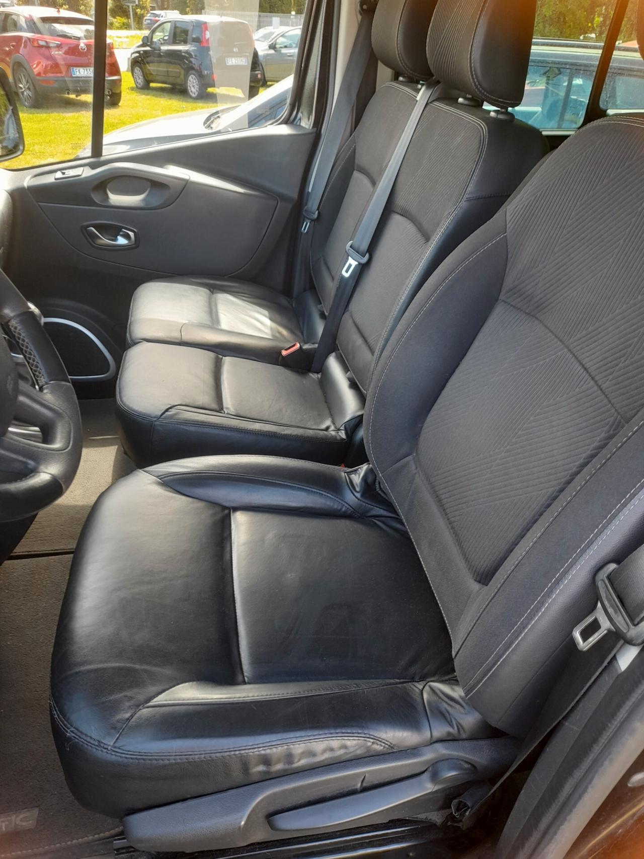 Renault Trafic T27 2.0 dCi 145CV EDC PC-TN Intens Energy
