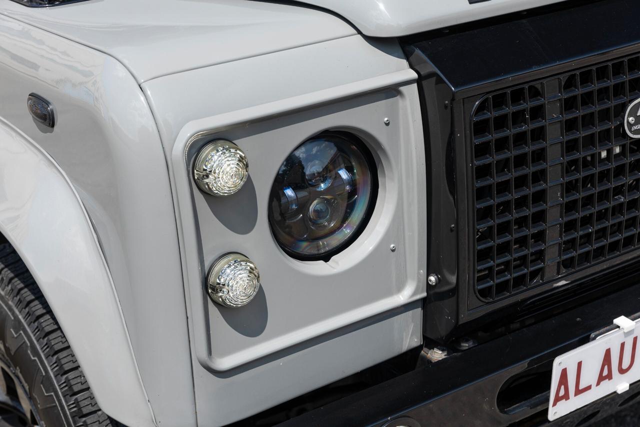 Land Rover Defender 90 2.5 300tdi* Restauro totale* Sedili Sparco* Pelle Marrone* Stupendo*