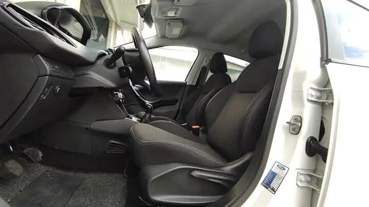 Peugeot 208 PureTech 82 5 porte Active