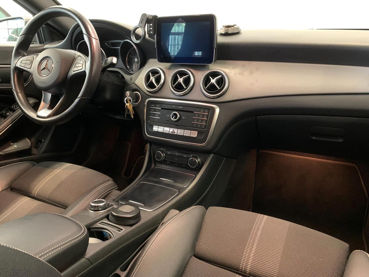 Mercedes-benz CLA 220 d Shooting Brake Automatic Sport