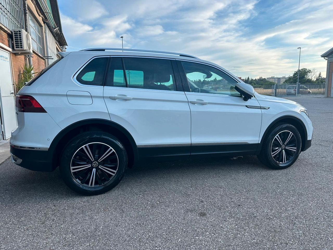 Volkswagen Tiguan 2.0 TDI 150 CV SCR DSG 4MOTION Elegance