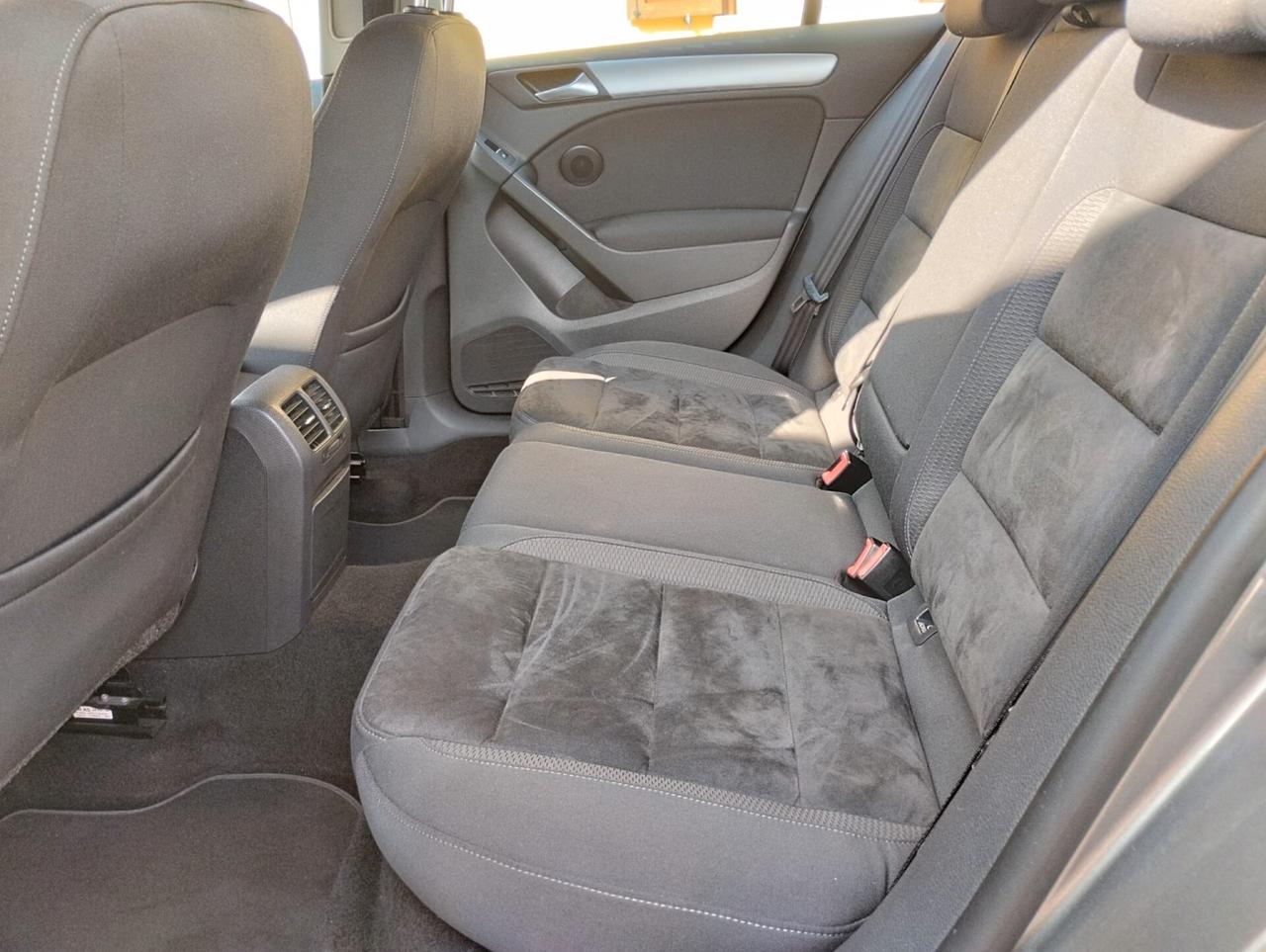 Volkswagen Golf 1.6 TDI DPF DSG 5p. Highline