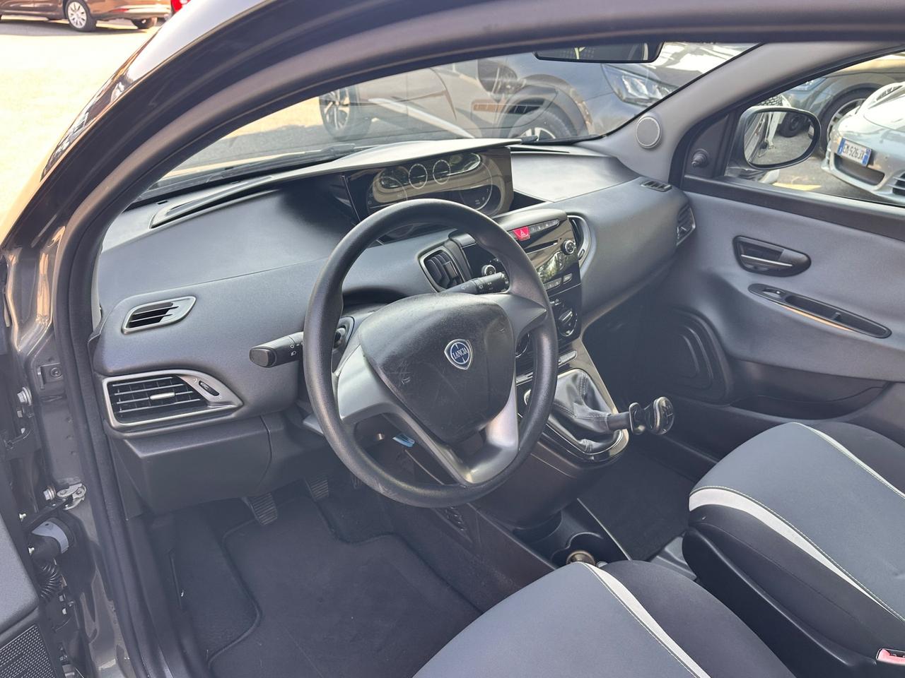 Lancia Ypsilon 1.2 GPL Ecochic Gold
