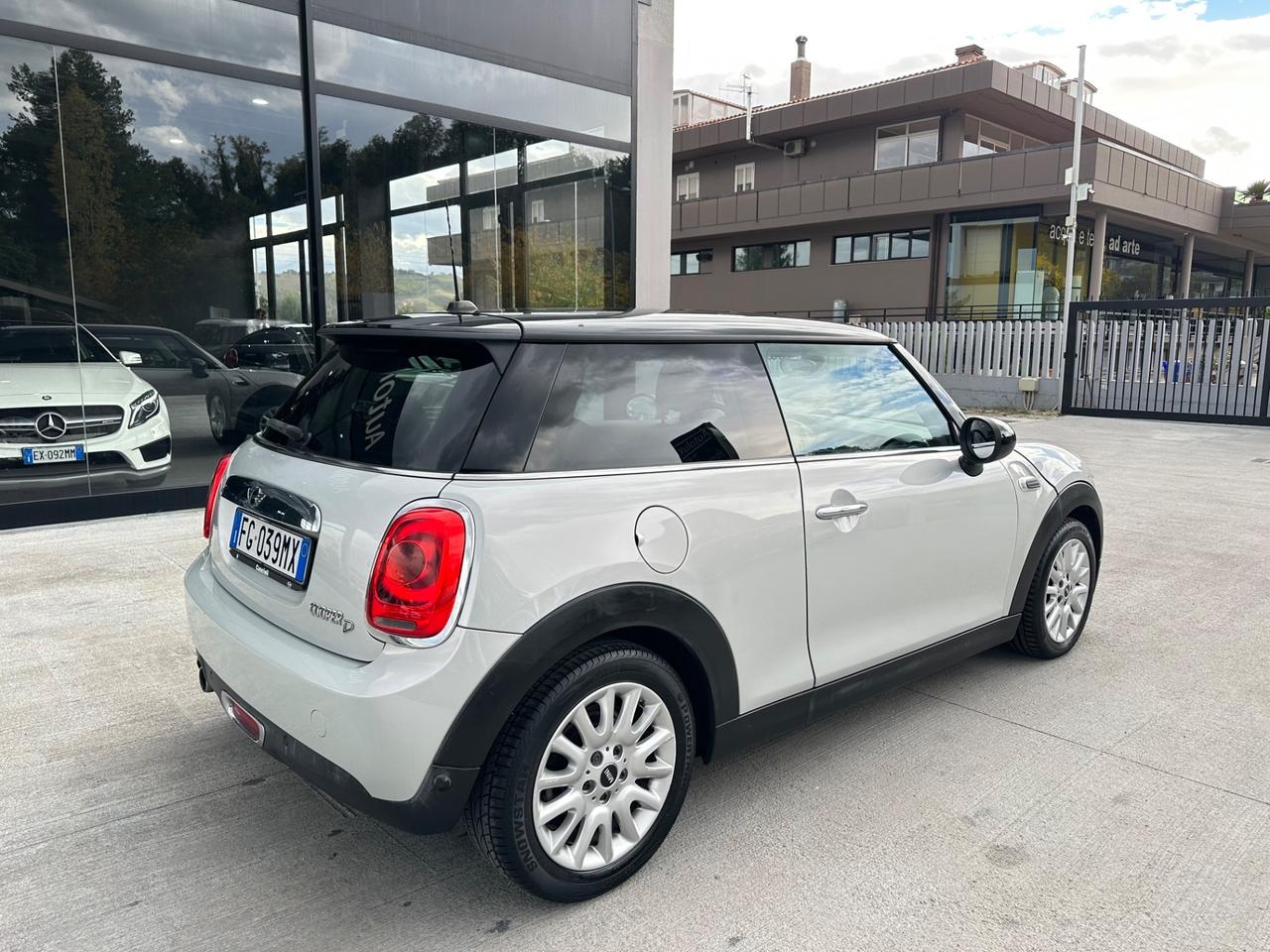 Mini 1.5 Cooper D Business XL