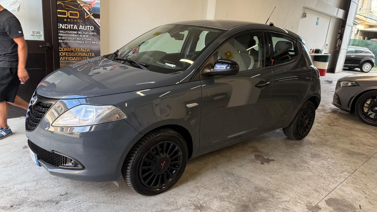 Lancia Ypsilon 1.2 69 CV 5 porte GPL Ecochic Gold