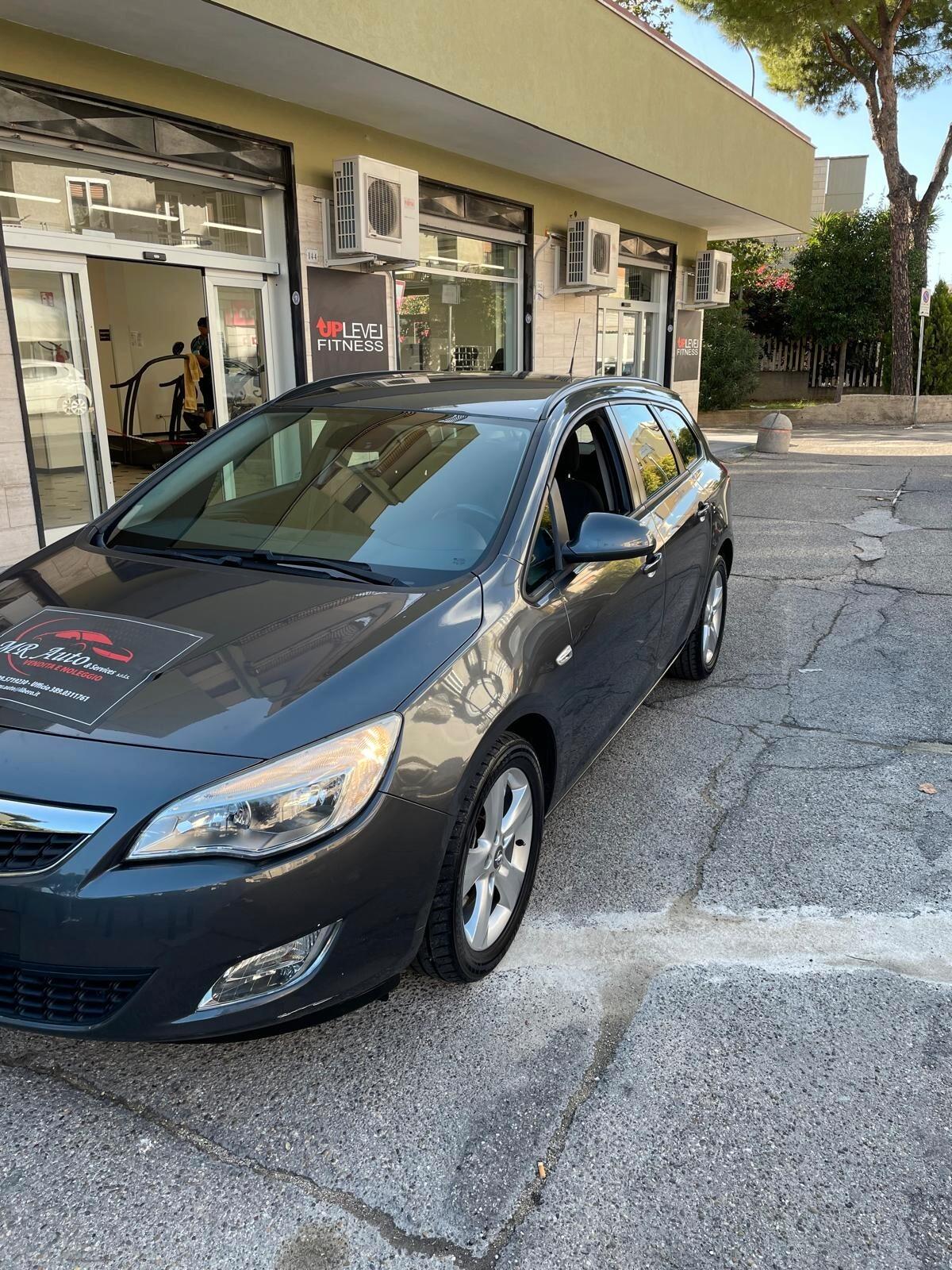 Opel Astra 1.7 CDTI 110CV Sports Tourer Cosmo