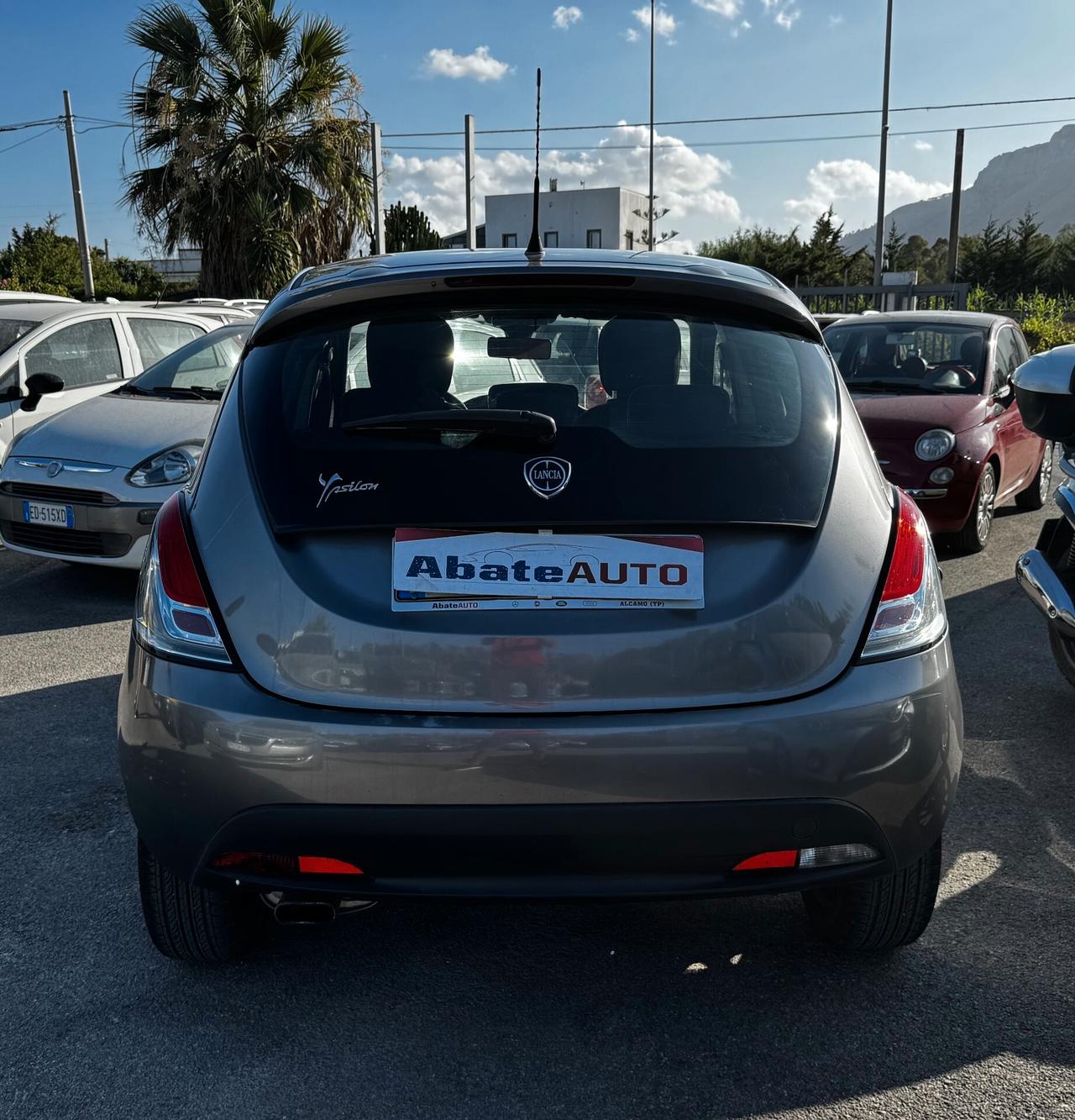 Lancia Ypsilon 1.2 69 CV 5 porte S&S Silver