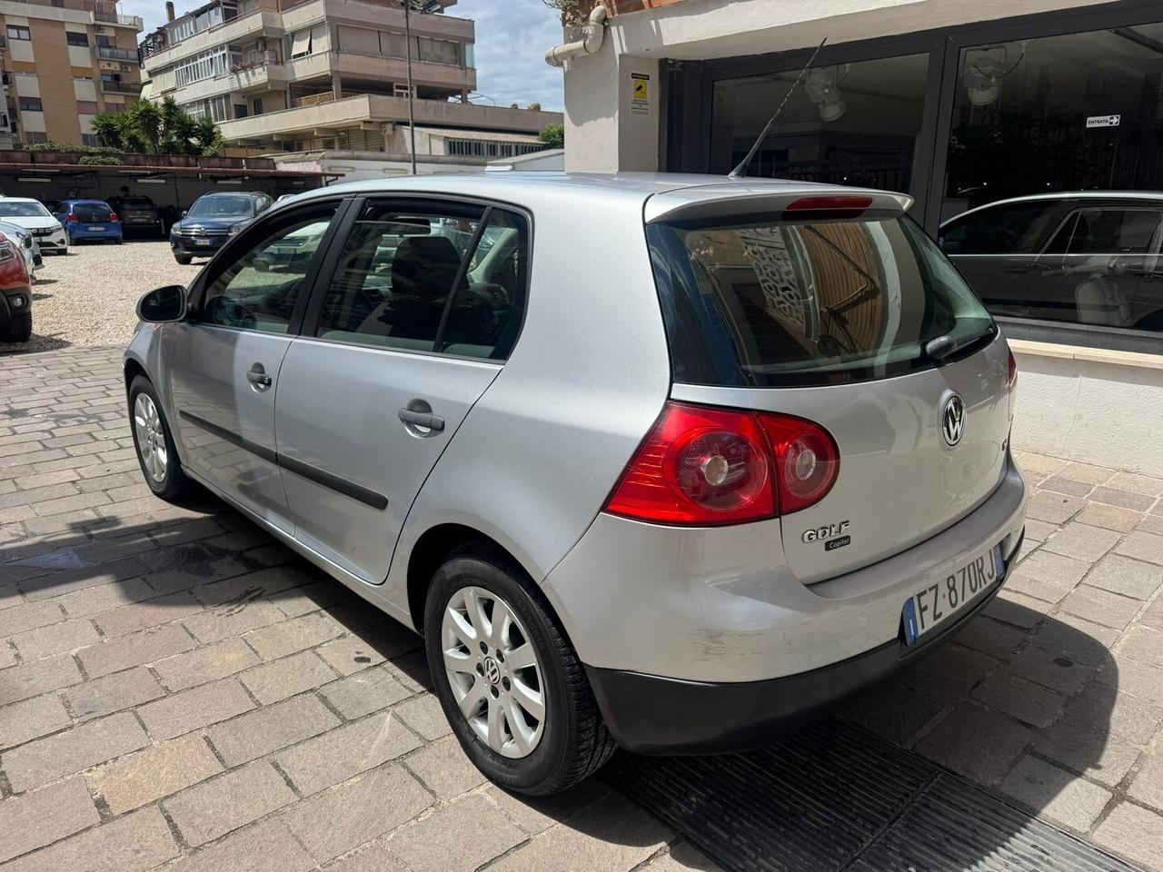 VOLKSWAGEN Golf 1.6 5 porte Comfortline GPL
