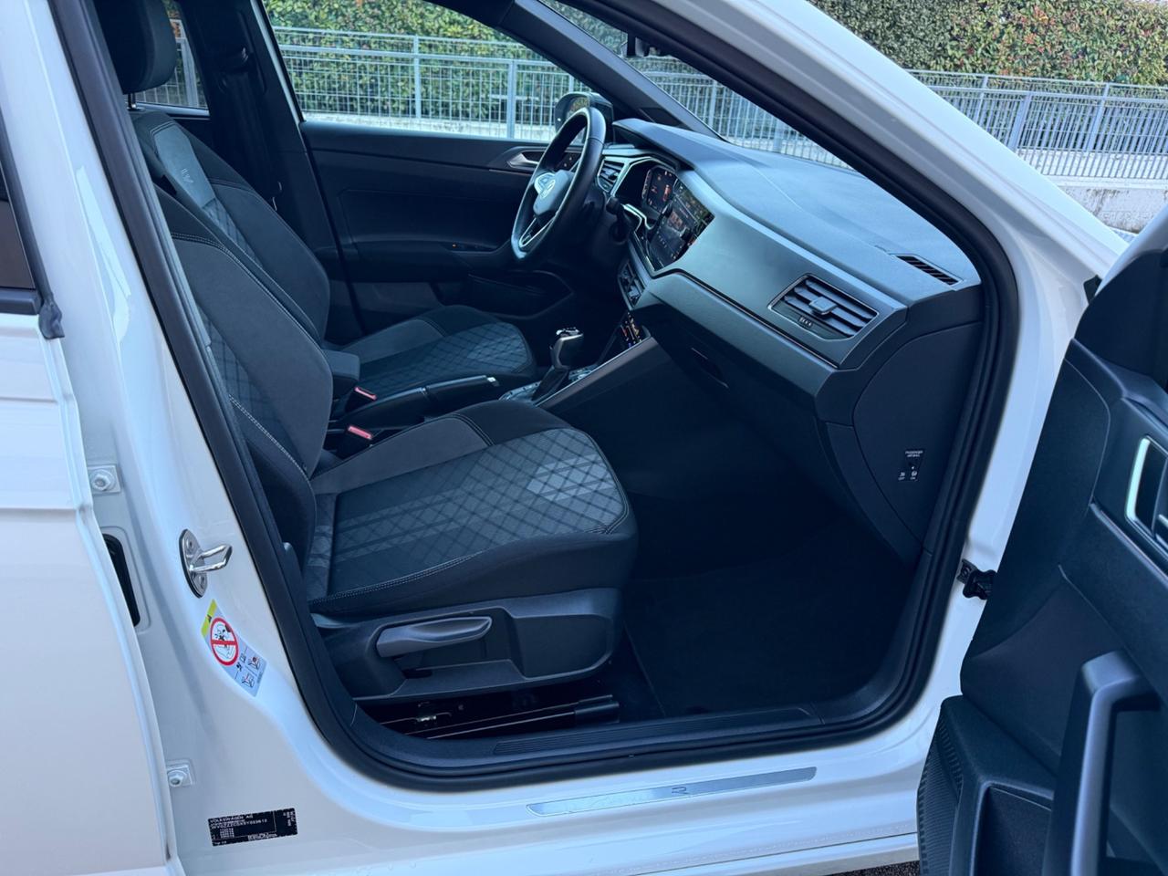 Volkswagen Taigo 1.0 TSI 115 CV DSG R-Line Plus Tetto apribile