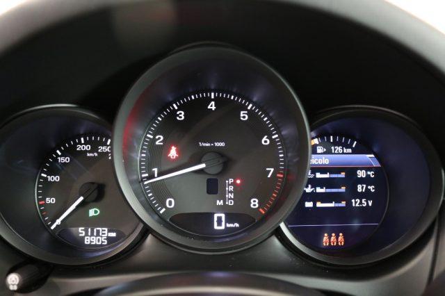 PORSCHE Macan 2.0 T