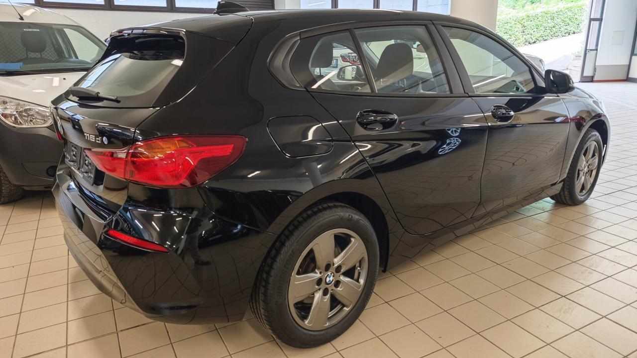 Bmw 116 116d 5p. Business Advantage