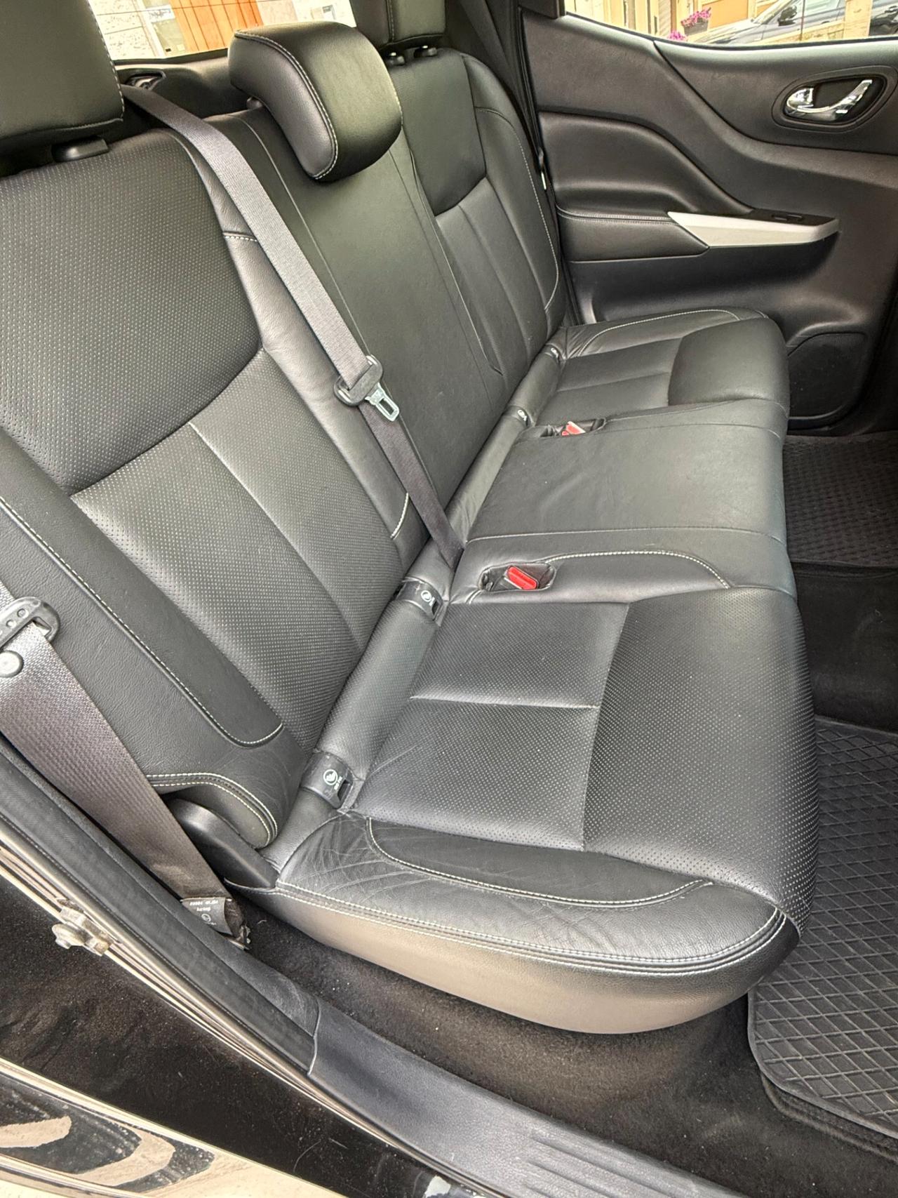 Nissan Navara 2.3 dCi 190 CV AUT. 4WD Double Cab N-Connecta