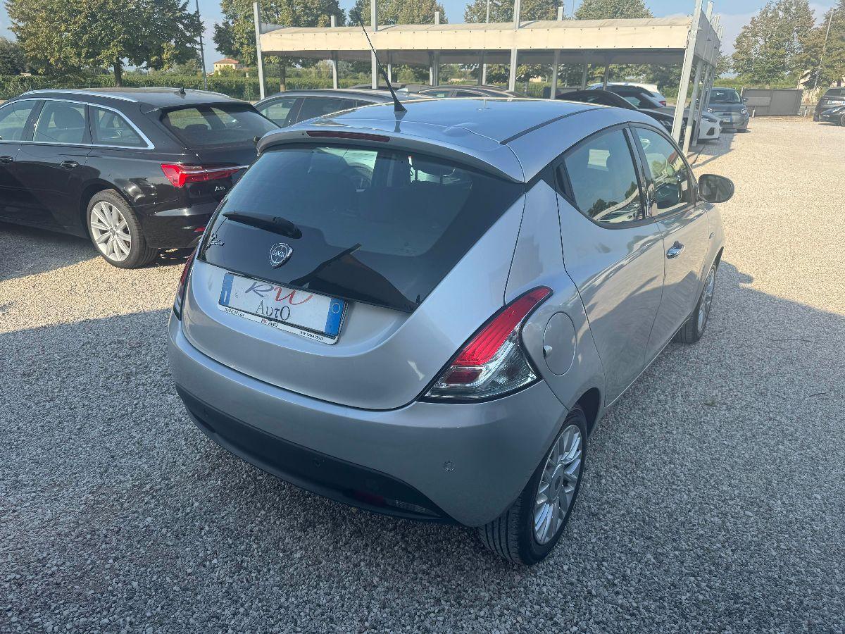 LANCIA - Ypsilon - 1.2 69 CV 5p. Platinum