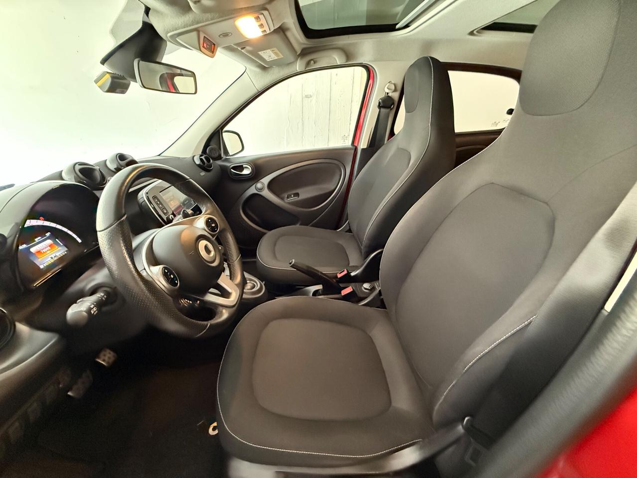 Smart ForFour 90 0.9 Turbo twinamic Nightview red