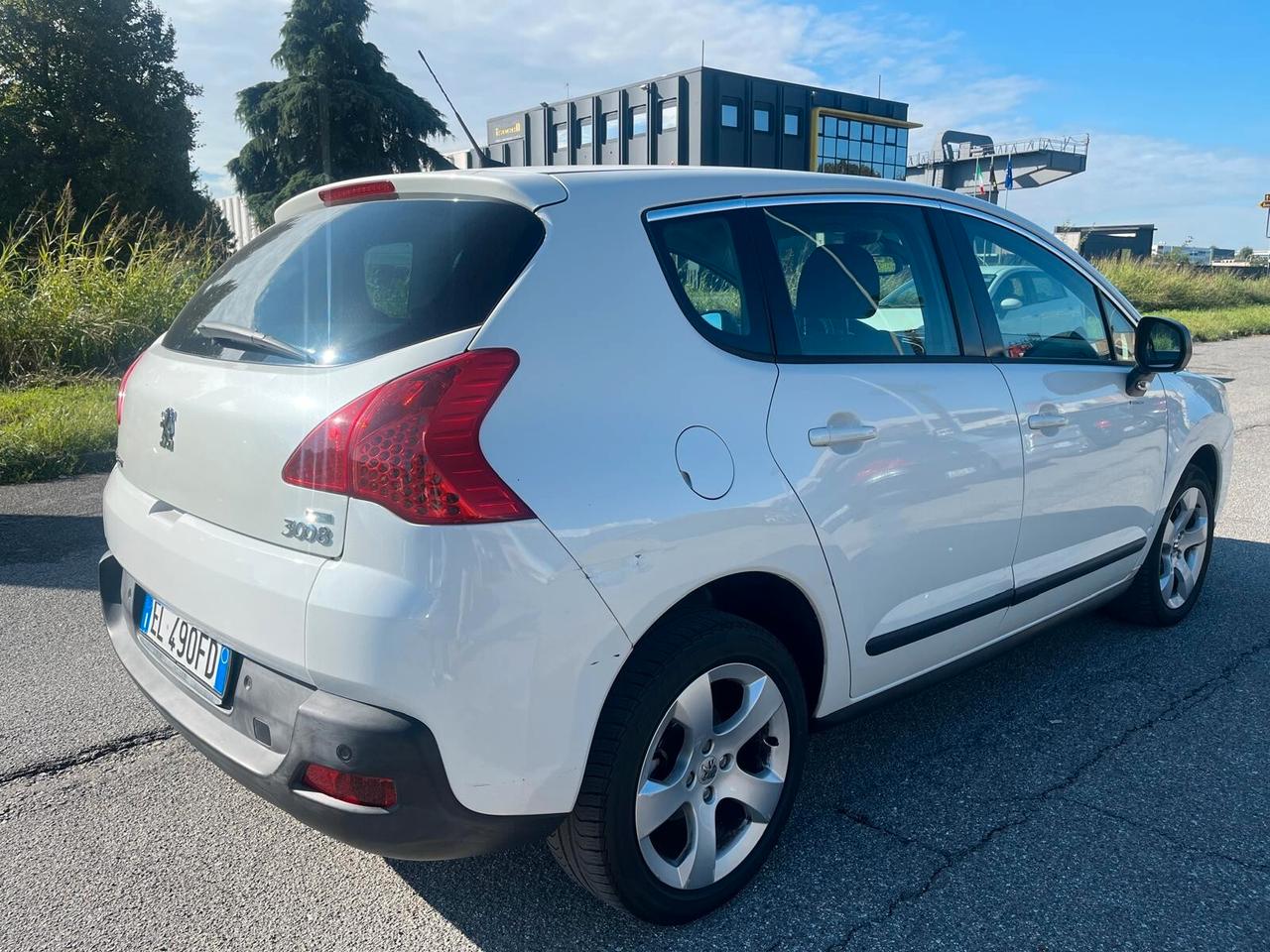 Peugeot 3008 1.6 e-HDi 112CV cambio robotizzato Stop&Start Allure