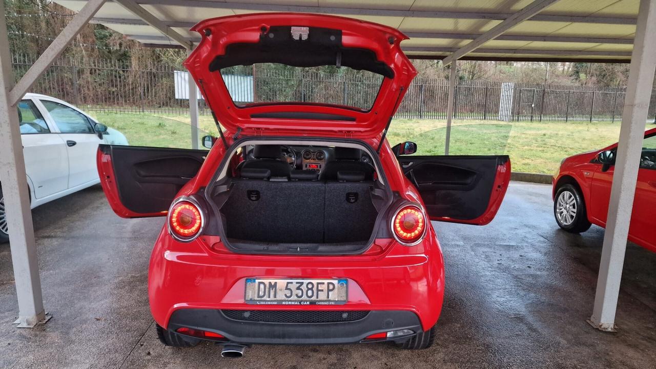 Alfa Romeo MiTo 1.6 JTDm 16V Distinctive Sport Pack