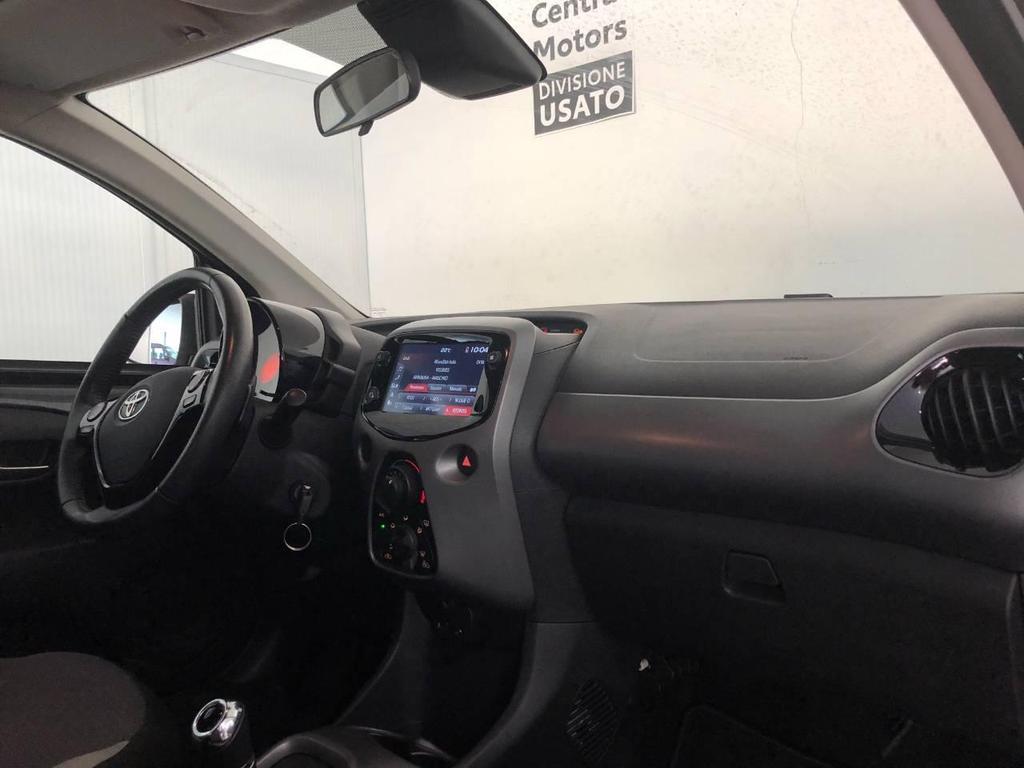 Toyota Aygo 5 Porte 1.0 VVT-i x-play M-MT