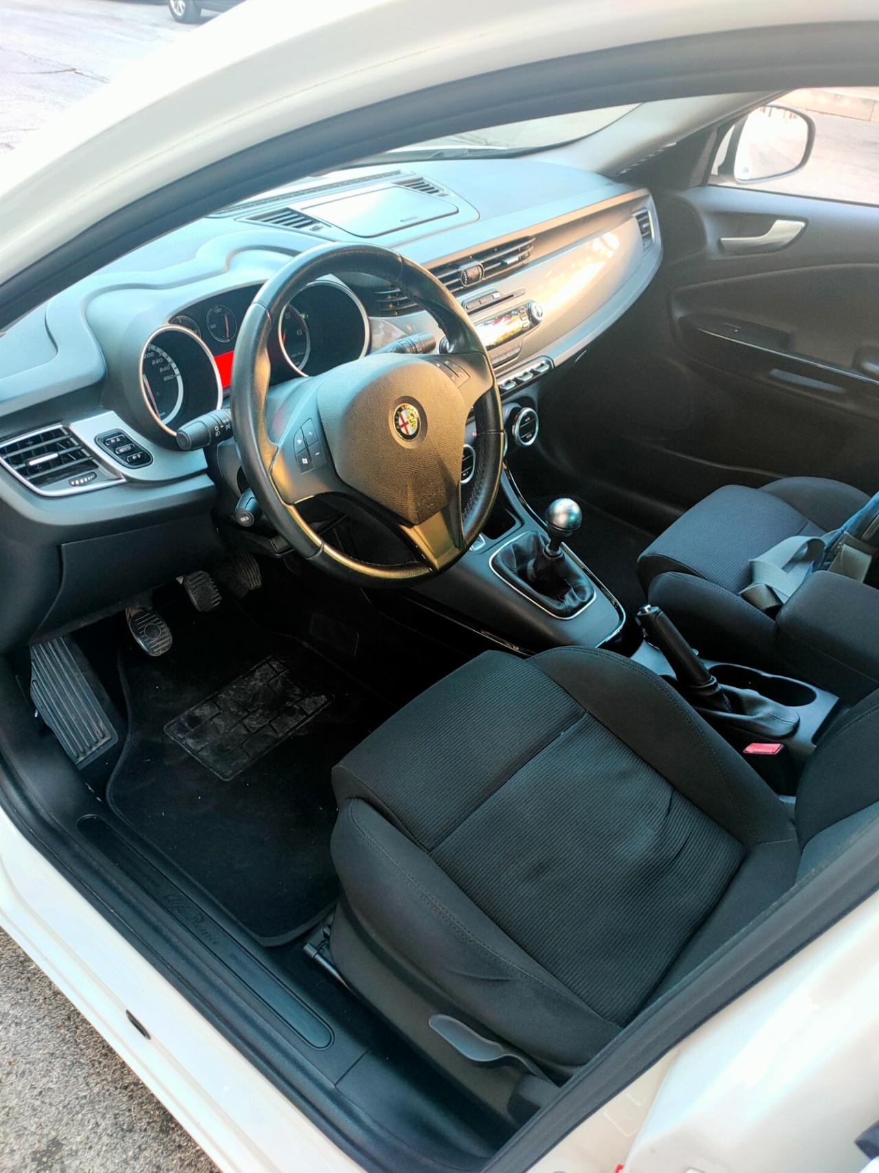 Alfa Romeo Giulietta 1.6 JTDm-2 105 CV Exclusive