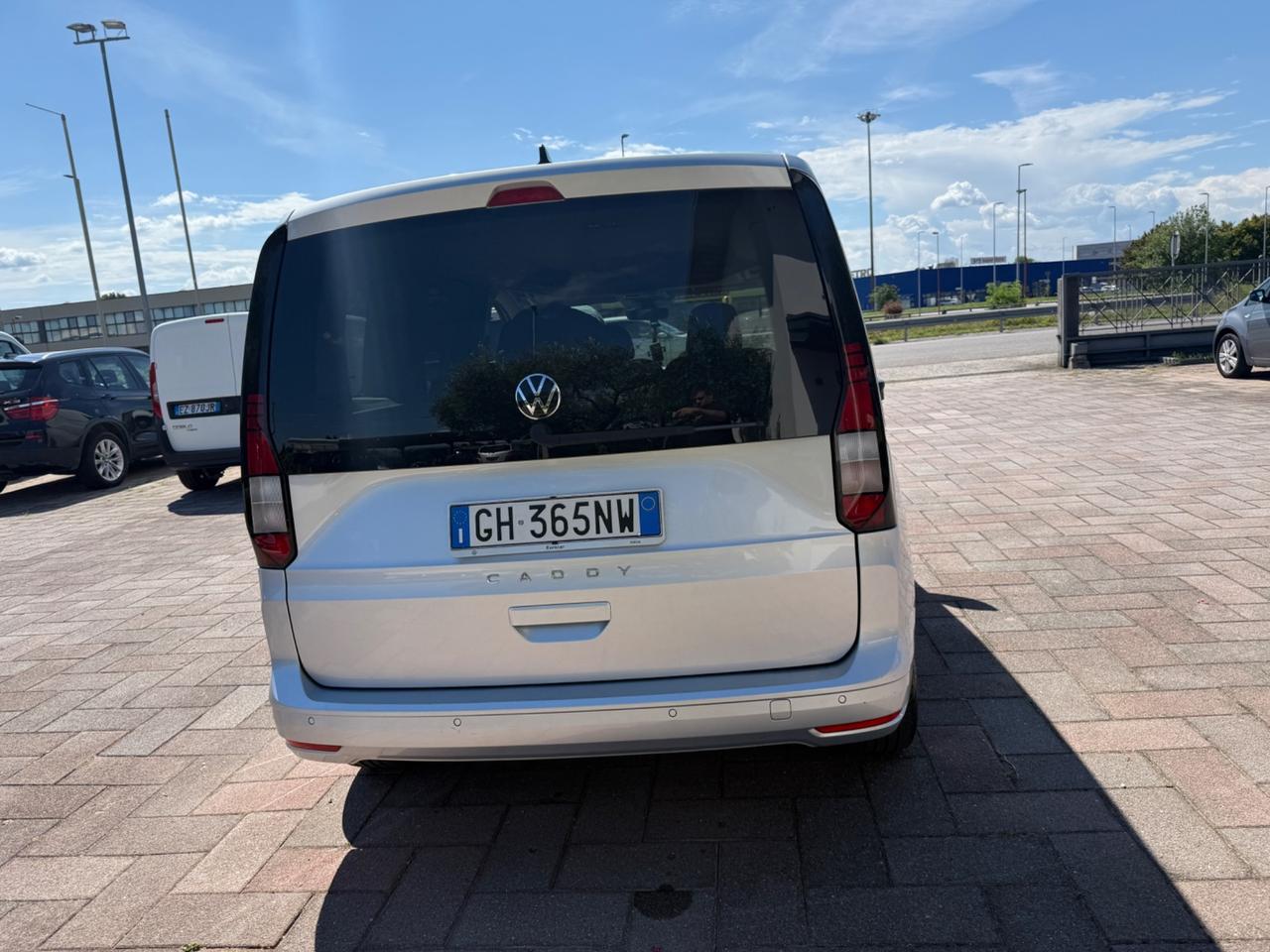 Volkswagen Caddy 5 posti